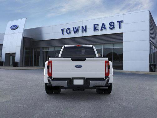 2026 Ford F-350 XLT