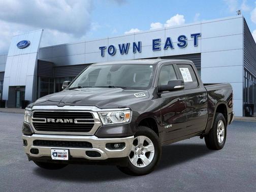 Granite Crystal Metallic Clearcoat 2021 RAM 1500 Big Horn/Lone Star