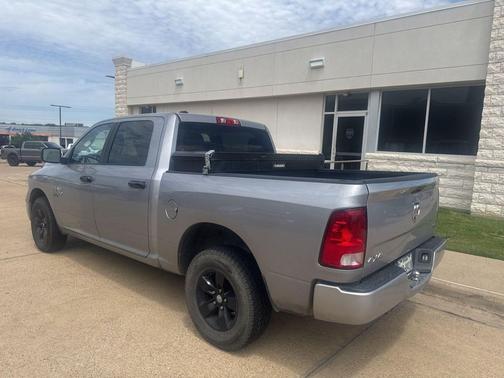Billet Silver Metallic Clearcoat 2021 RAM 1500 Classic SLT