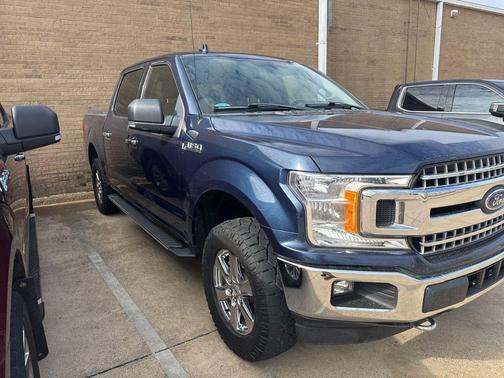 Blue 2018 Ford F-150 XLT