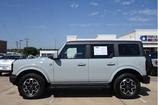 2024 Ford Bronco Outer Banks