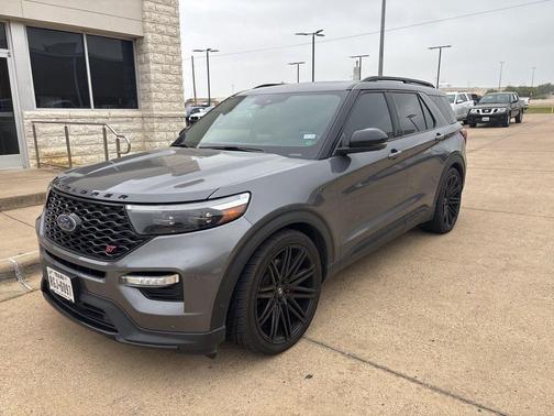 Carbonized Gray Metallic 2021 Ford Explorer ST