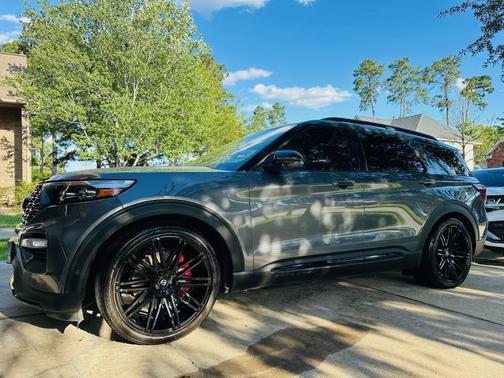 Carbonized Gray Metallic 2021 Ford Explorer ST