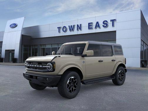 Desert Sand 2026 Ford Bronco Outer Banks