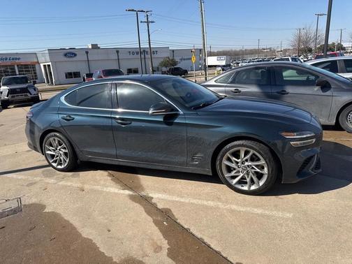 2022 Genesis G70 2.0T RWD
