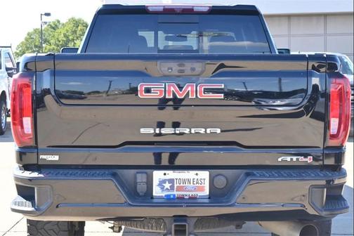 2022 GMC Sierra 2500 AT4