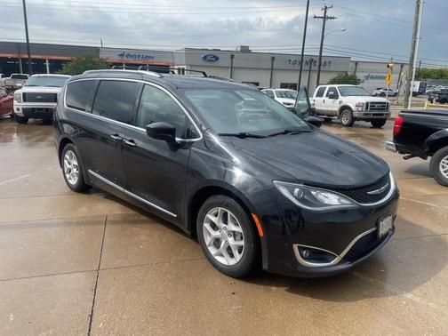 2018 Chrysler Pacifica Touring-L Plus