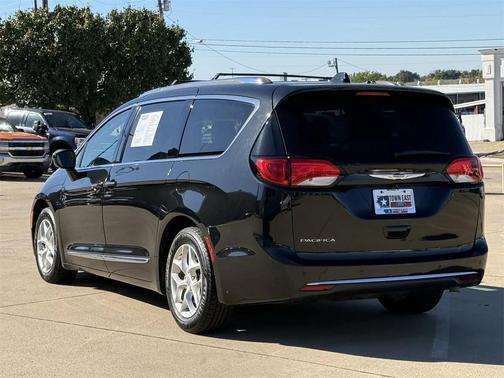 2018 Chrysler Pacifica Touring-L Plus