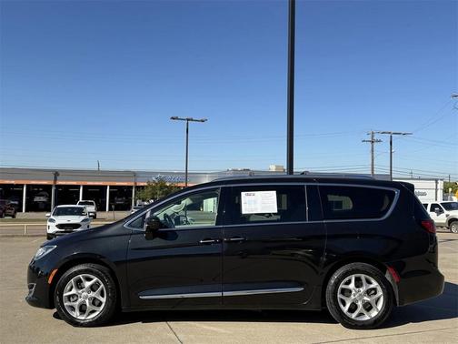 2018 Chrysler Pacifica Touring-L Plus