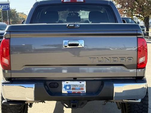 2015 Toyota Tundra SR5