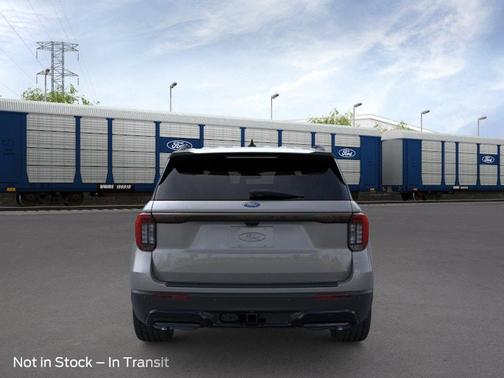Carbonized Gray Metallic 2026 Ford Explorer ST-Line