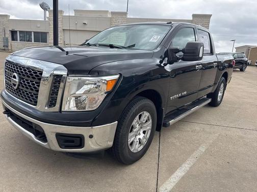 2018 Nissan Titan SV
