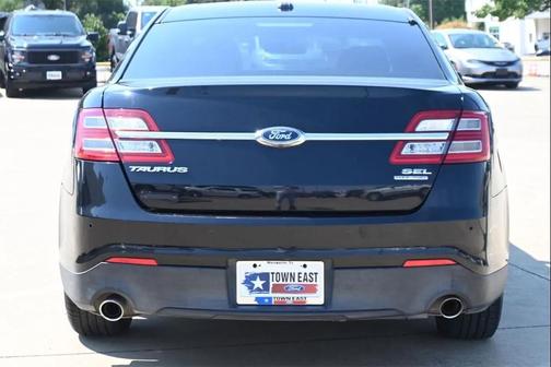 2018 Ford Taurus SEL
