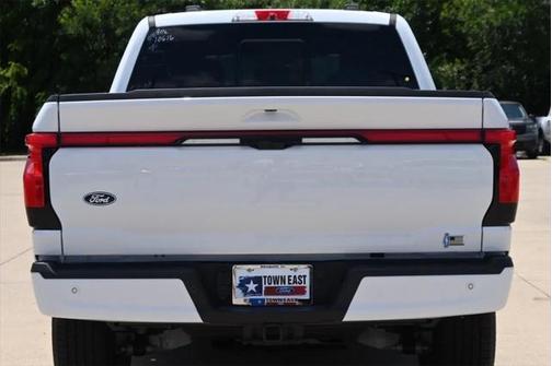 2025 Ford F-150 Lightning LARIAT