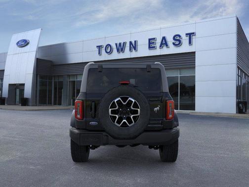 Shadow Black 2026 Ford Bronco Outer Banks