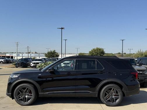 Agate Black Metallic 2026 Ford Explorer ST-Line