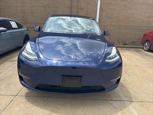 2022 Tesla Model Y Long Range Dual Motor All-Wheel Drive