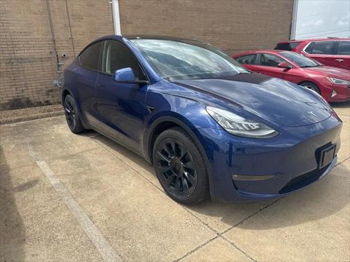 2022 Tesla Model Y Long Range Dual Motor All-Wheel Drive