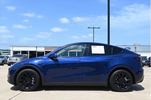 2022 Tesla Model Y Long Range Dual Motor All-Wheel Drive