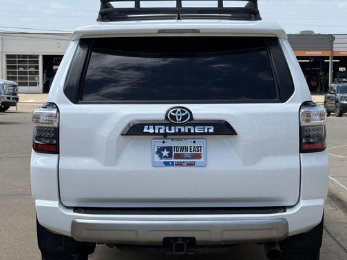 Ice Cap 2023 Toyota 4Runner TRD Off Road