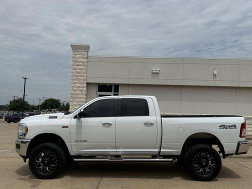 Bright White Clearcoat 2019 RAM 2500 Lone Star Crew Cab 4x4 6'4' Box