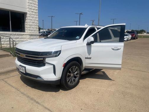 2023 Chevrolet Suburban LT