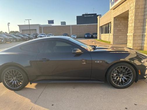 2024 Ford Mustang GT Premium