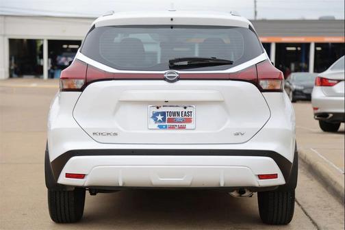2024 Nissan Kicks SV