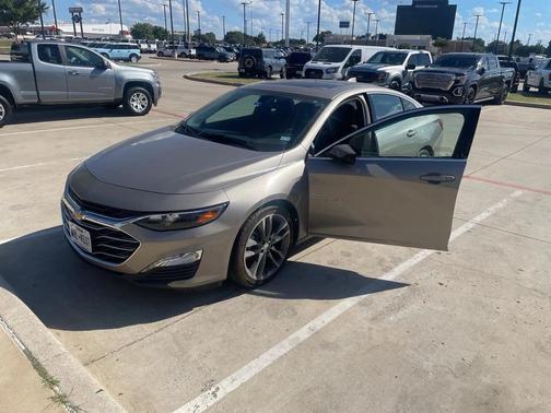 2022 Chevrolet Malibu FWD LT