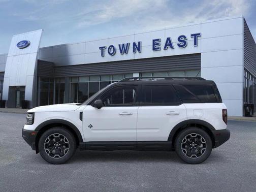 Oxford White 2025 Ford Bronco Sport Outer Banks