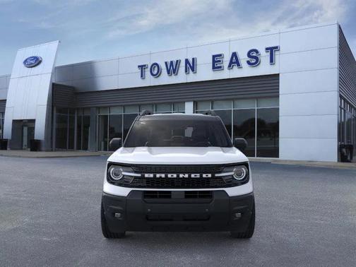 Oxford White 2025 Ford Bronco Sport Outer Banks