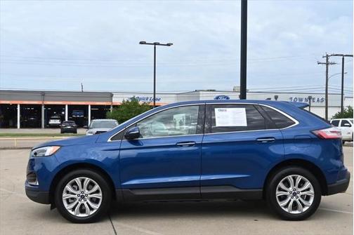 2022 Ford Edge Titanium