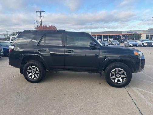 2022 Toyota 4Runner TRD Off Road