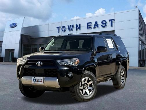2022 Toyota 4Runner TRD Off Road