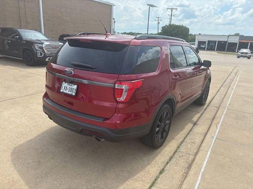 Ruby Red Metallic 2019 Ford Explorer XLT