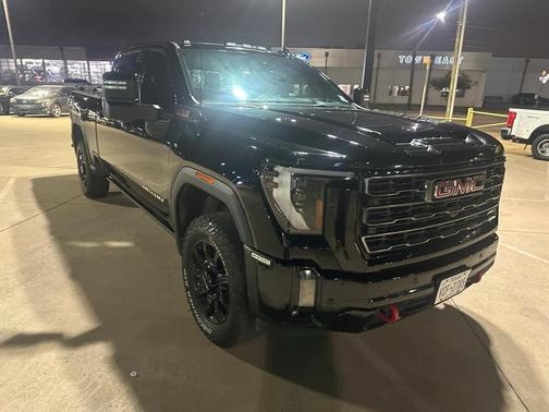 2024 GMC Sierra 2500 AT4