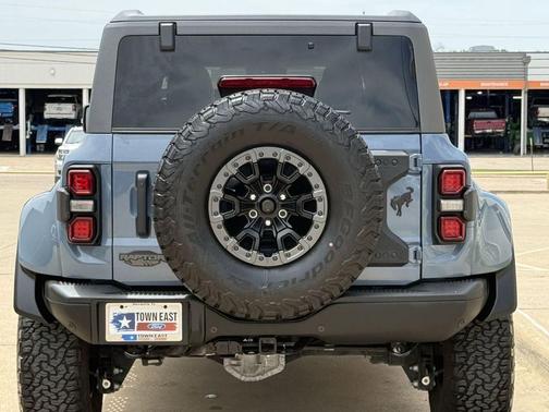 Azure Gray Metallic Tri-Coat 2024 Ford Bronco Raptor