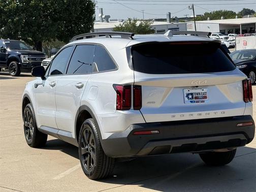 2022 Kia Sorento S