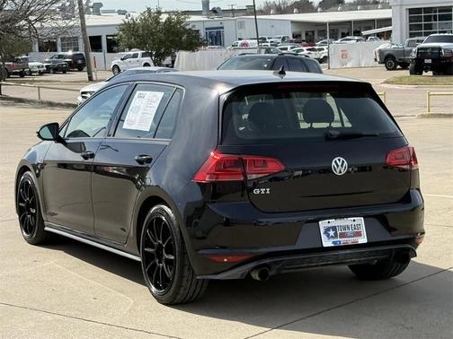 2015 Volkswagen Golf GTI 2.0T S 4-Door