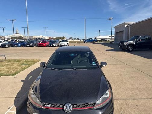 2015 Volkswagen Golf GTI 2.0T S 4-Door