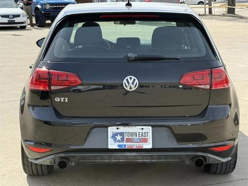 2015 Volkswagen Golf GTI 2.0T S 4-Door