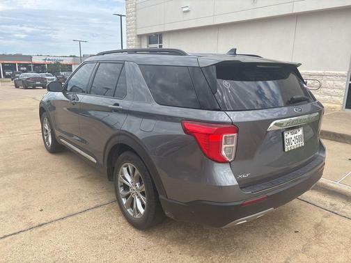 Carbonized Gray Metallic 2022 Ford Explorer XLT