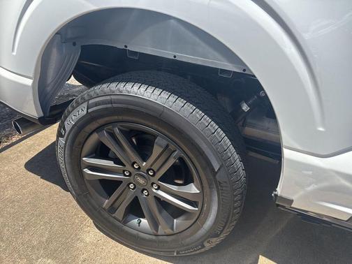 Star White Metallic Tri-Coat 2023 Ford F-150 Lariat