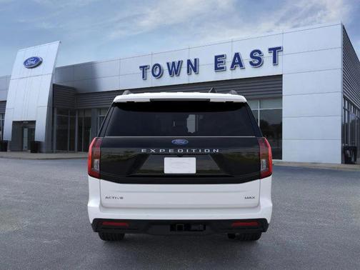 2025 Ford Expedition Max Active 4x2