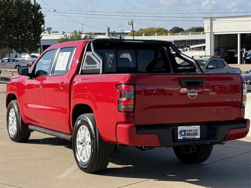 2022 Nissan Frontier SV
