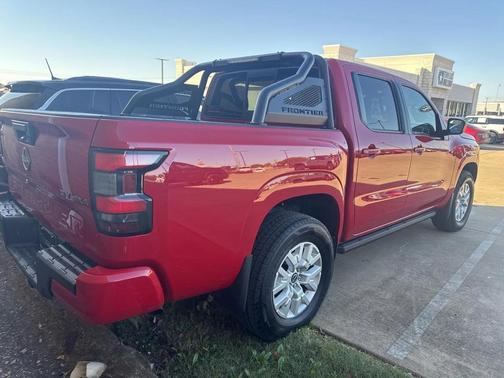 2022 Nissan Frontier SV