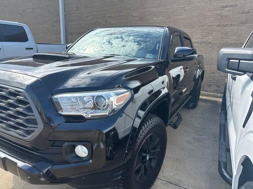 Midnight Black Metallic 2020 Toyota Tacoma TRD Sport