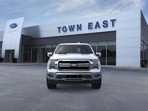 Star White Metallic Tri-Coat 2026 Ford F-150 Lariat
