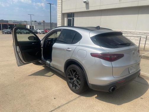 2020 Alfa Romeo Stelvio Base