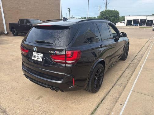 Black Sapphire Metallic 2018 BMW X5 M Base